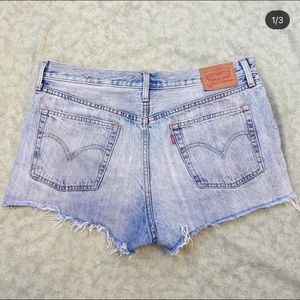 BLUE LEVI SHORTS